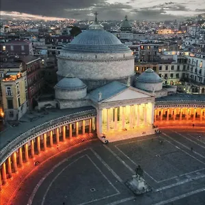 https://appartamentonapoli-centro.hotels-amalfi.com
